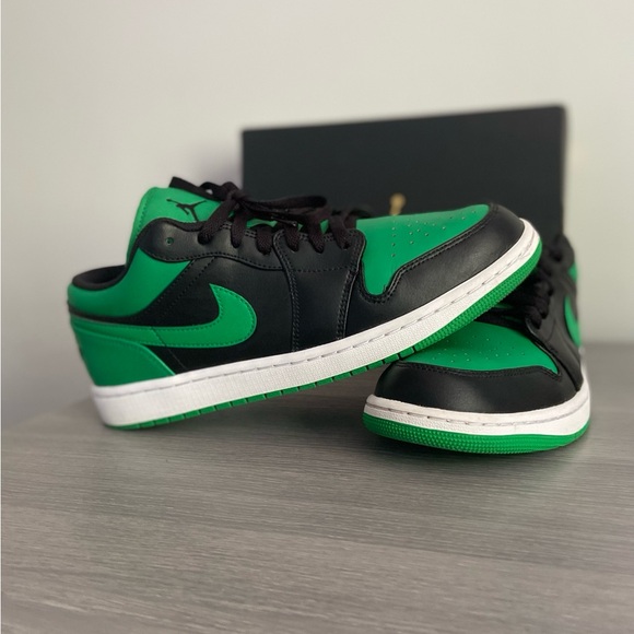 jordan low lucky green